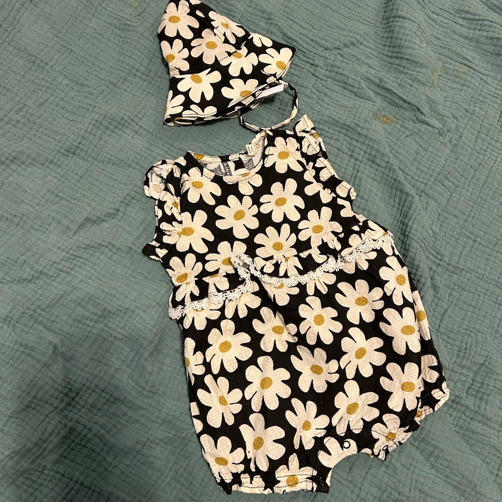 Jessica Simpson Romper and Hat Floral